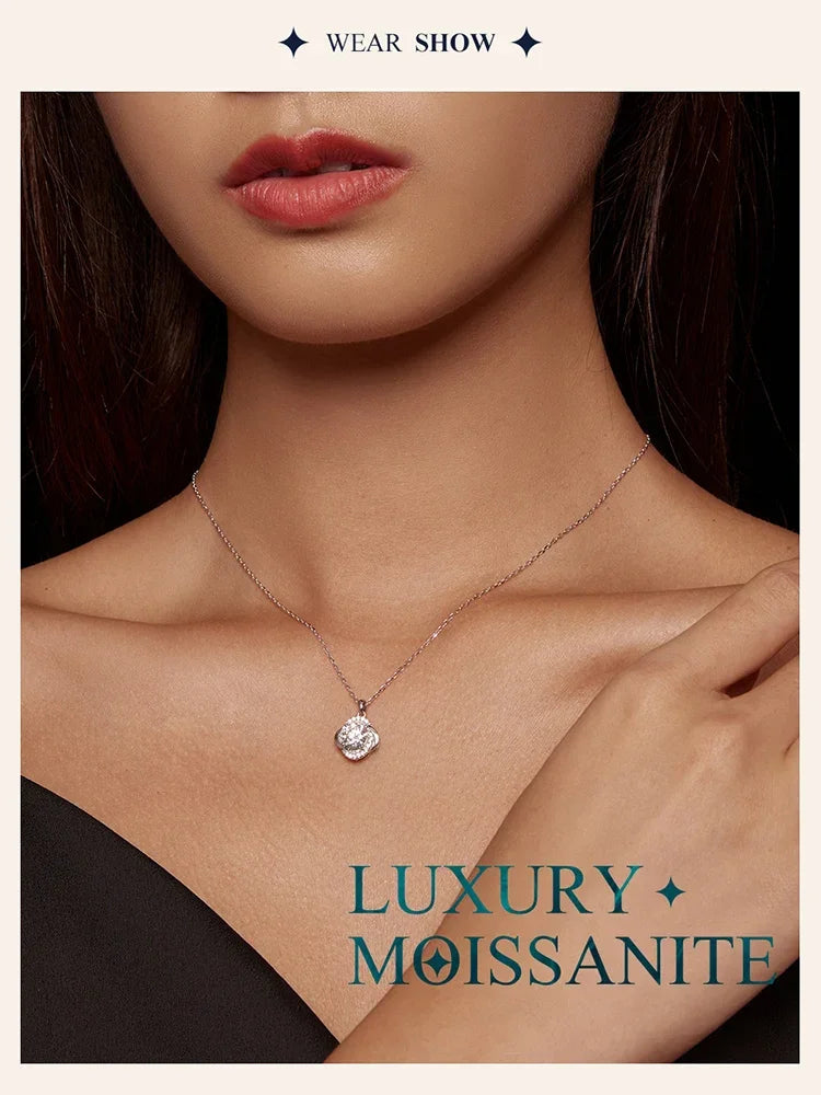 Collier pendentif Trèfle porte-bonheur en argent sterling et moissanite 1 carat