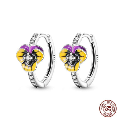 Boucles d'oreilles créoles élégantes en argent sterling avec fleur de pensée et zircones cubiques