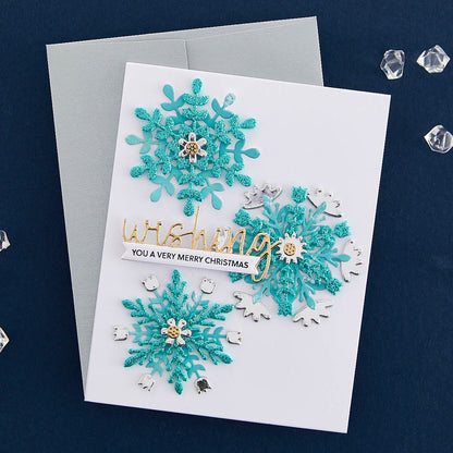 Matrices de découpe Flocons de neige délicats de la collection Bibi's Snowflakes par Bibi Cameron