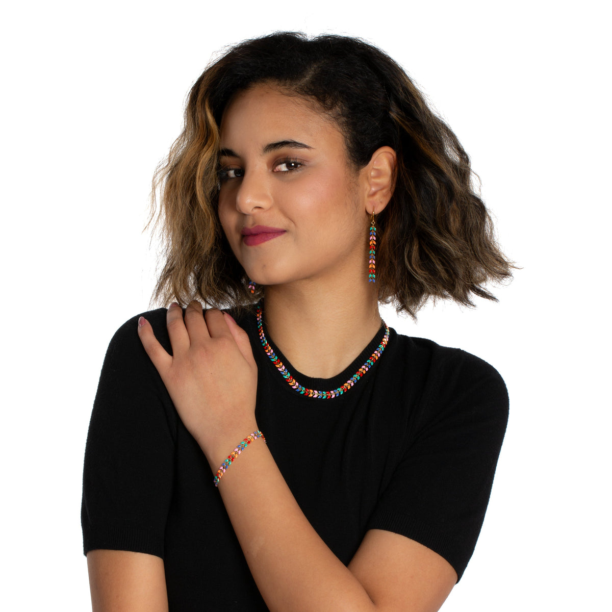 Boucles d'oreilles longues pendantes feuille émaillée multicolore