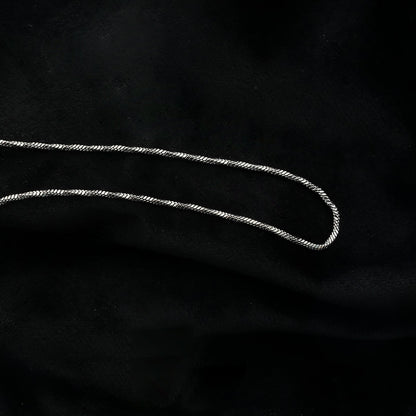 SKAGWAY: Minimalist Twisted Textures Chain Necklace in Silver (White Gold)