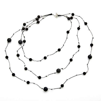 Collier triple rang de perles en pierre de lave et plaqué argent