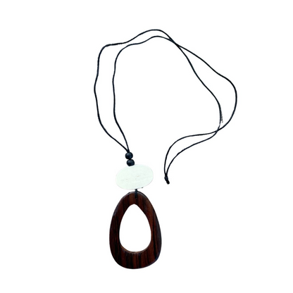Pendentif ovale ouvert