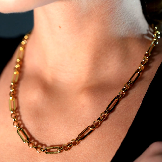 VALENCE Collier multi-maillons et perles à l'allure discrète