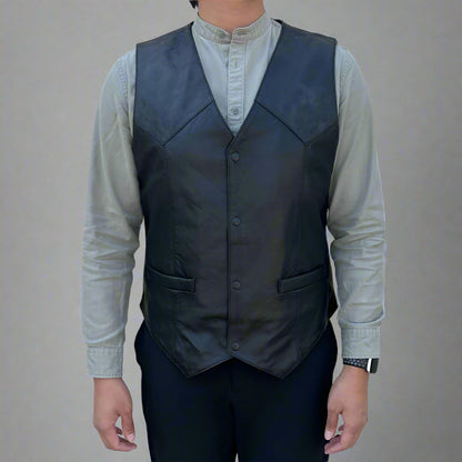 Gilet homme en cuir de mouton. Fermeture à pression et poches avant