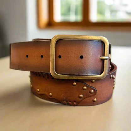 Ceinture en cuir pleine fleur cloutée pour femme
