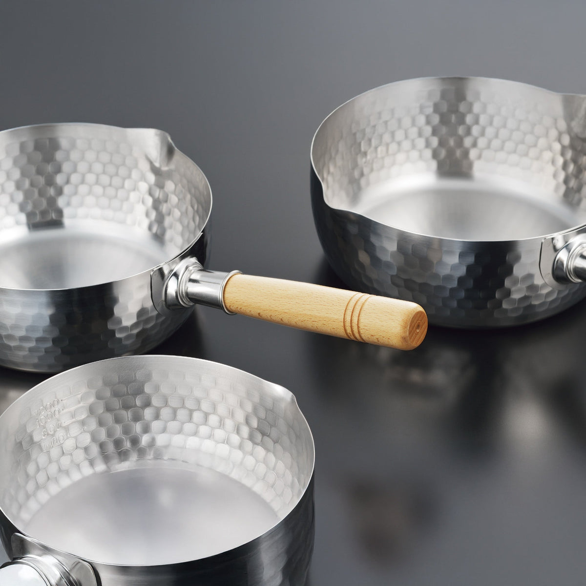Casserole Yoshikawa Yukihira 20 cm | 2,1 L en acier inoxydable avec manche en bois