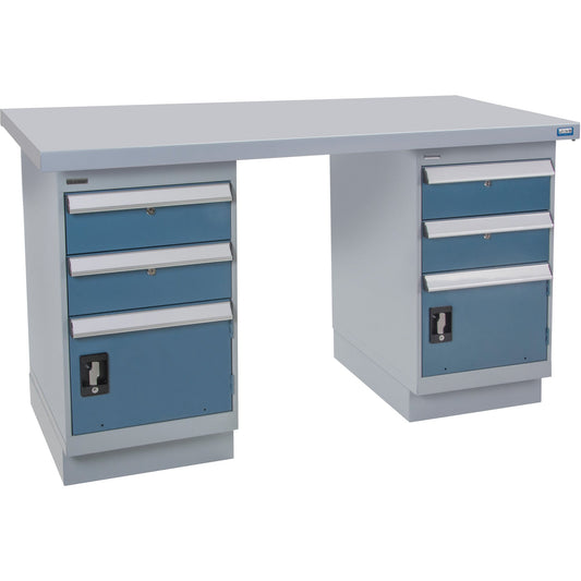 Établi préconfiguré, 152,4 cm l. x 76,2 cm P x 86,4 cm H, capacité de 1 134 kg.