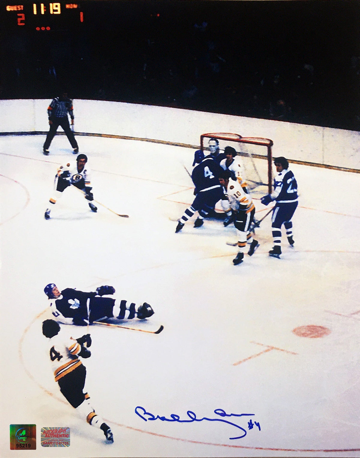 PHOTO BOBBY ORR AUTOGRAPHÉE 11X14 - TIR AU BUT CONTRE TORONTO - COA GNR (14" X 11")