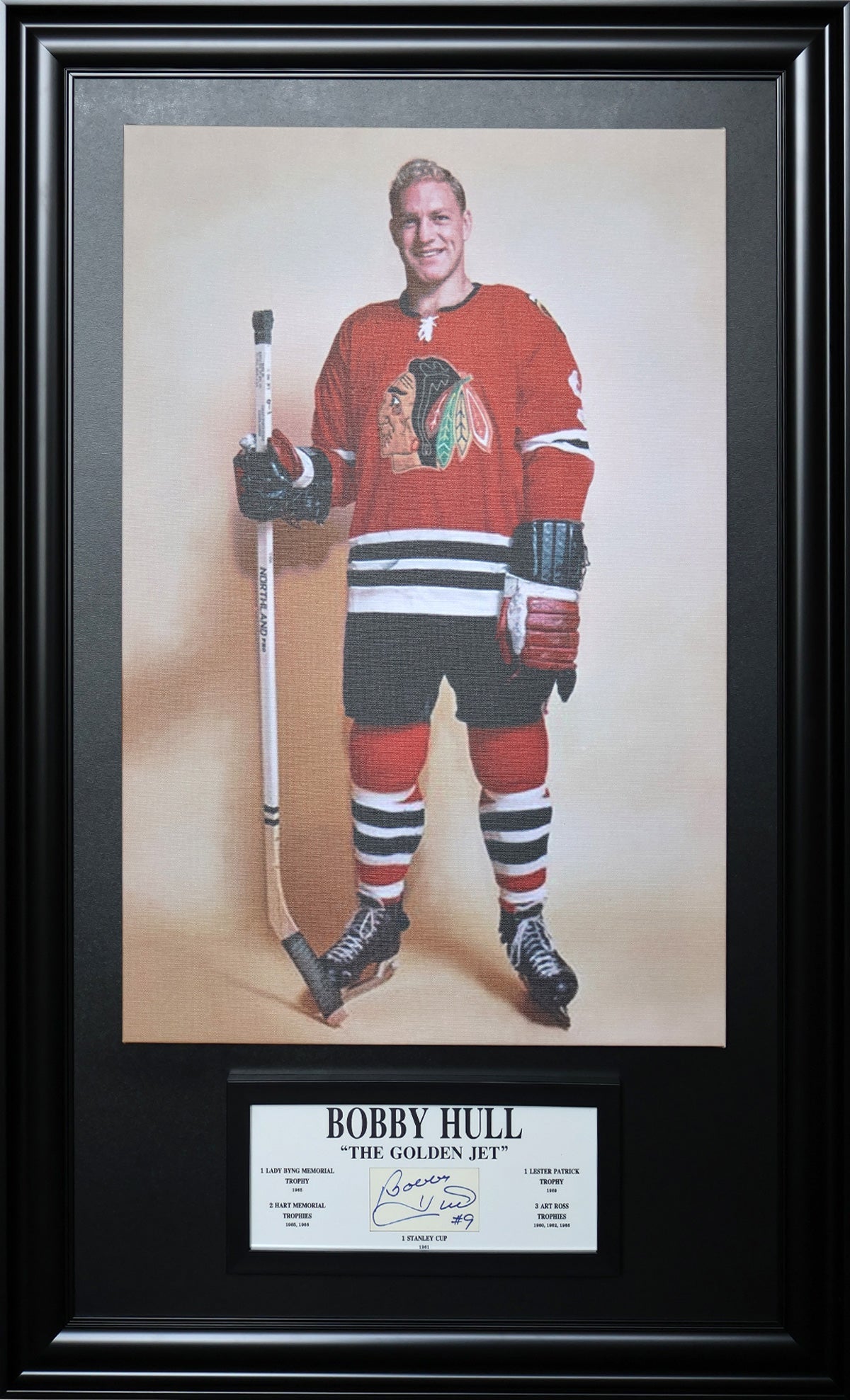 Bobby Hull Signature Framed Plaque & Canvas (49.5x29.5)