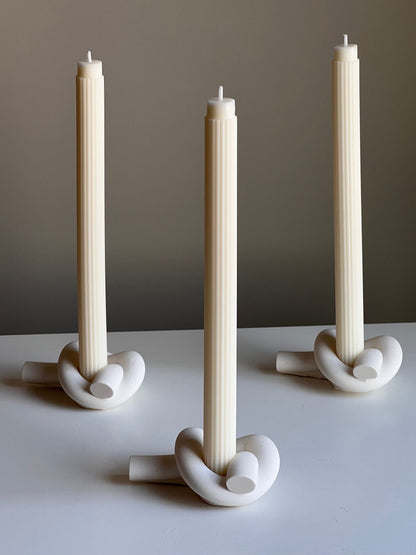 Knot Jesmonite Candlestick Holder: Minimalist Wedding Decor