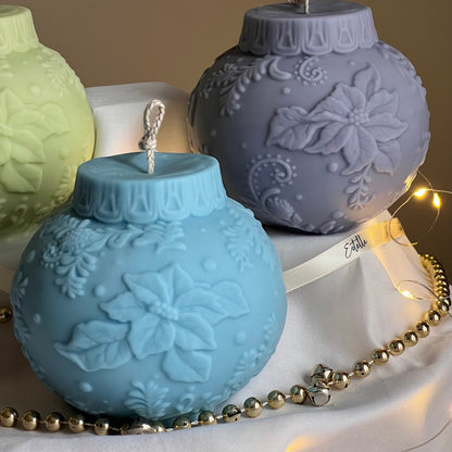 Large Christmas Bauble Soy Candle: Festive Handmade Decor