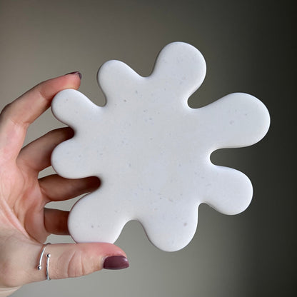 Blob Jesmonite Candlestick Holder: Modern Table Decor
