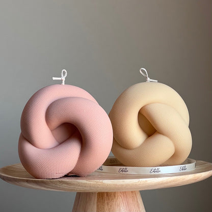 Handmade Knot Candle: Trendy Vegan Home Decor