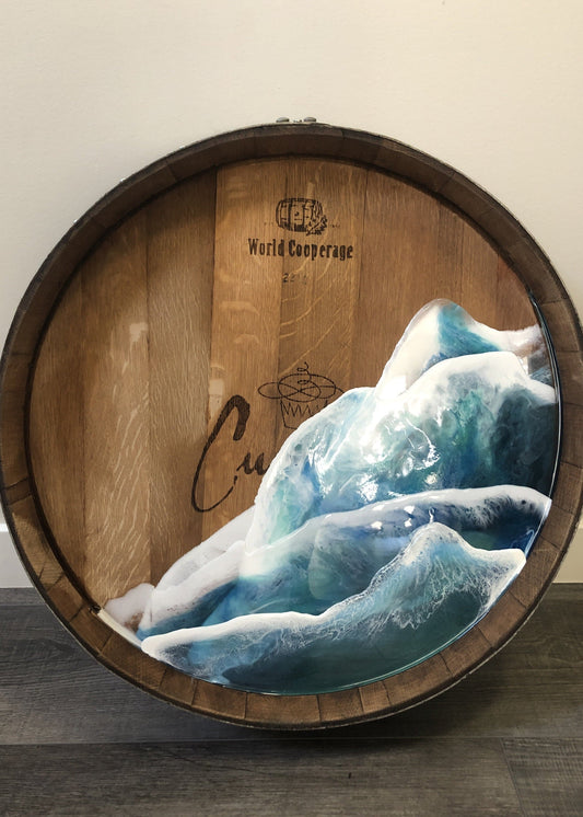 Vagues océaniques en tonneau de vin