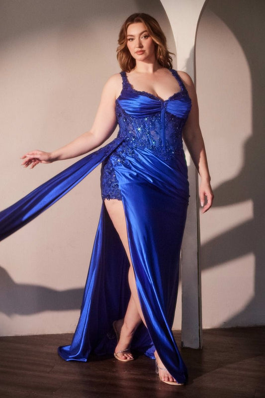 Robe à fente flatteuse et ceinture en satin