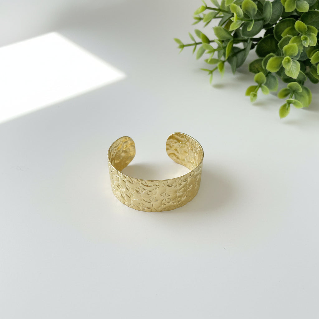 Manchette en acier inoxydable martelé – Acier inoxydable doré