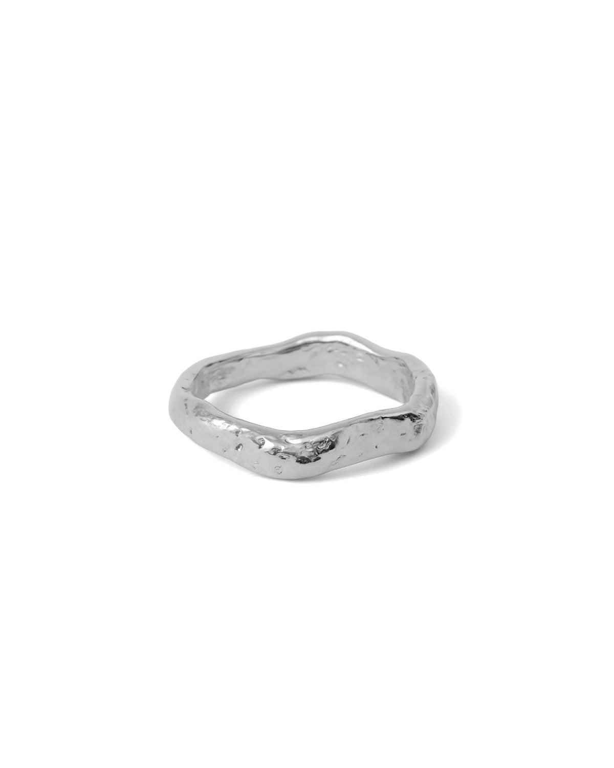 Bague ondulée moderne