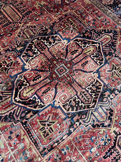 Persian Heriz Rug | 9' 10" x 12' 11"