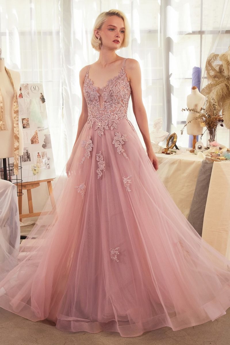 ROBE EN TULLE SUPERPOSÉE TRAPÈZE AVEC APPLIQUES EN DENTELLE