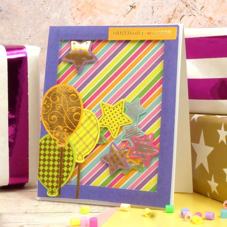 Éléments d'anniversaire estampés à chaud et découpés de la collection « Bold & Bright Stickables »